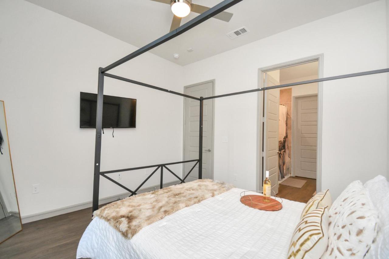 Elan Maison Smart Hub In The Heart Of Downtown Houston Apartment Exterior photo